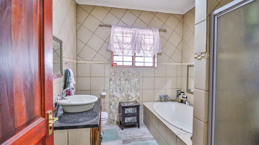 To Let 3 Bedroom Property for Rent in Protea Park North West